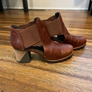 Sorel boots, 6.5, brown/reddish but more brown